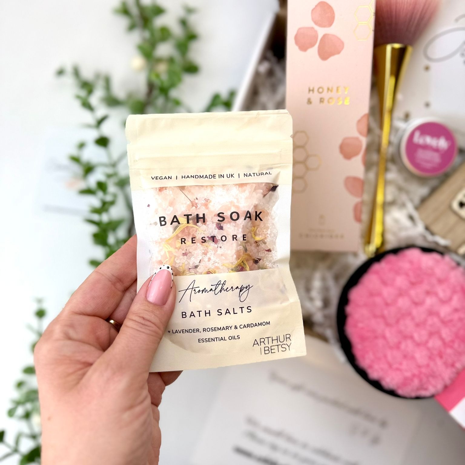 Secret Santa pink Gift Box - Image 2