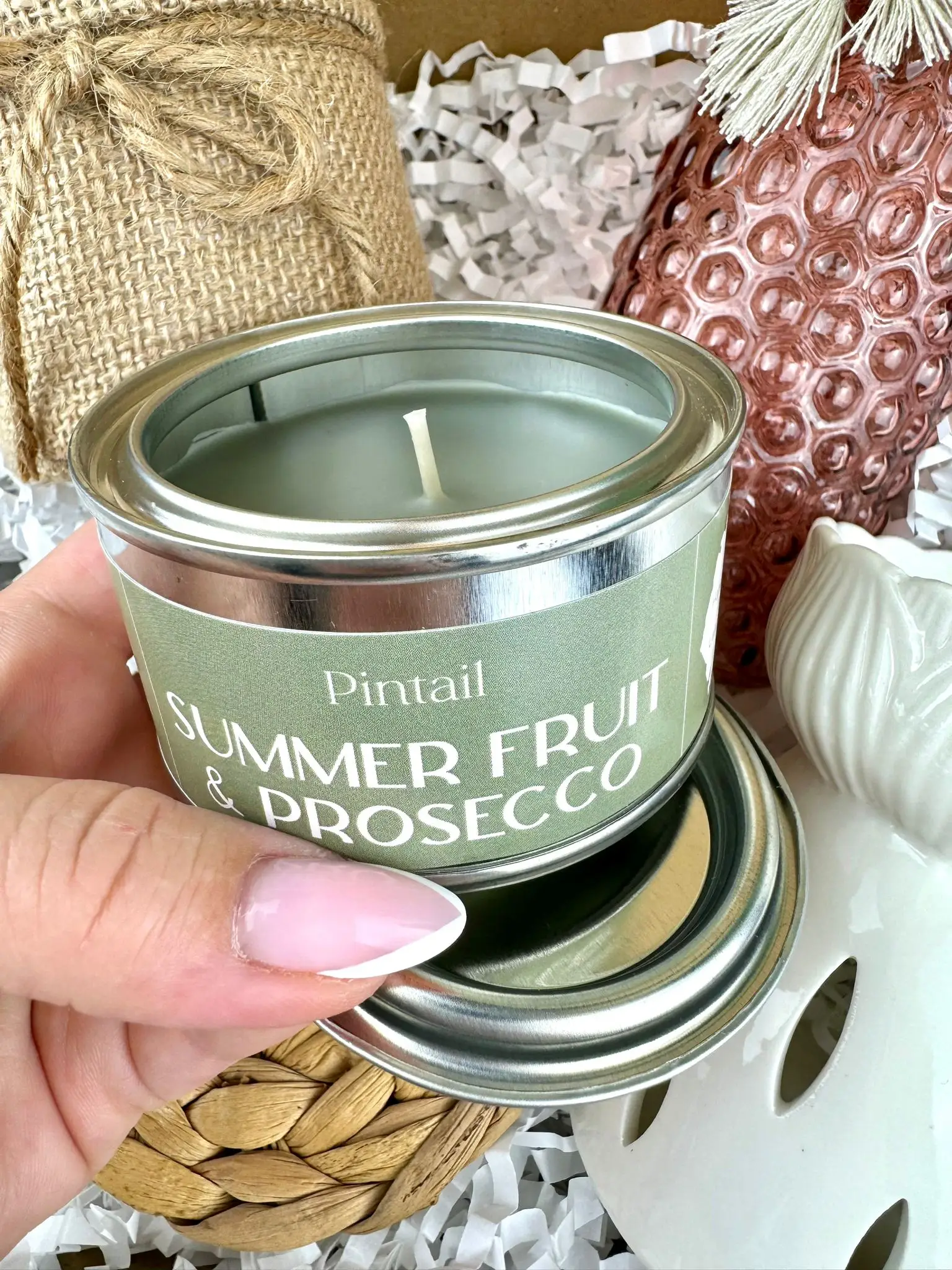 Summer Fruit & Prosecco Candle with top notes of sparkling wine, summer berries, crisp apple, grape and refined elderflower. 68g, aprox 14h burn time - Image 1
