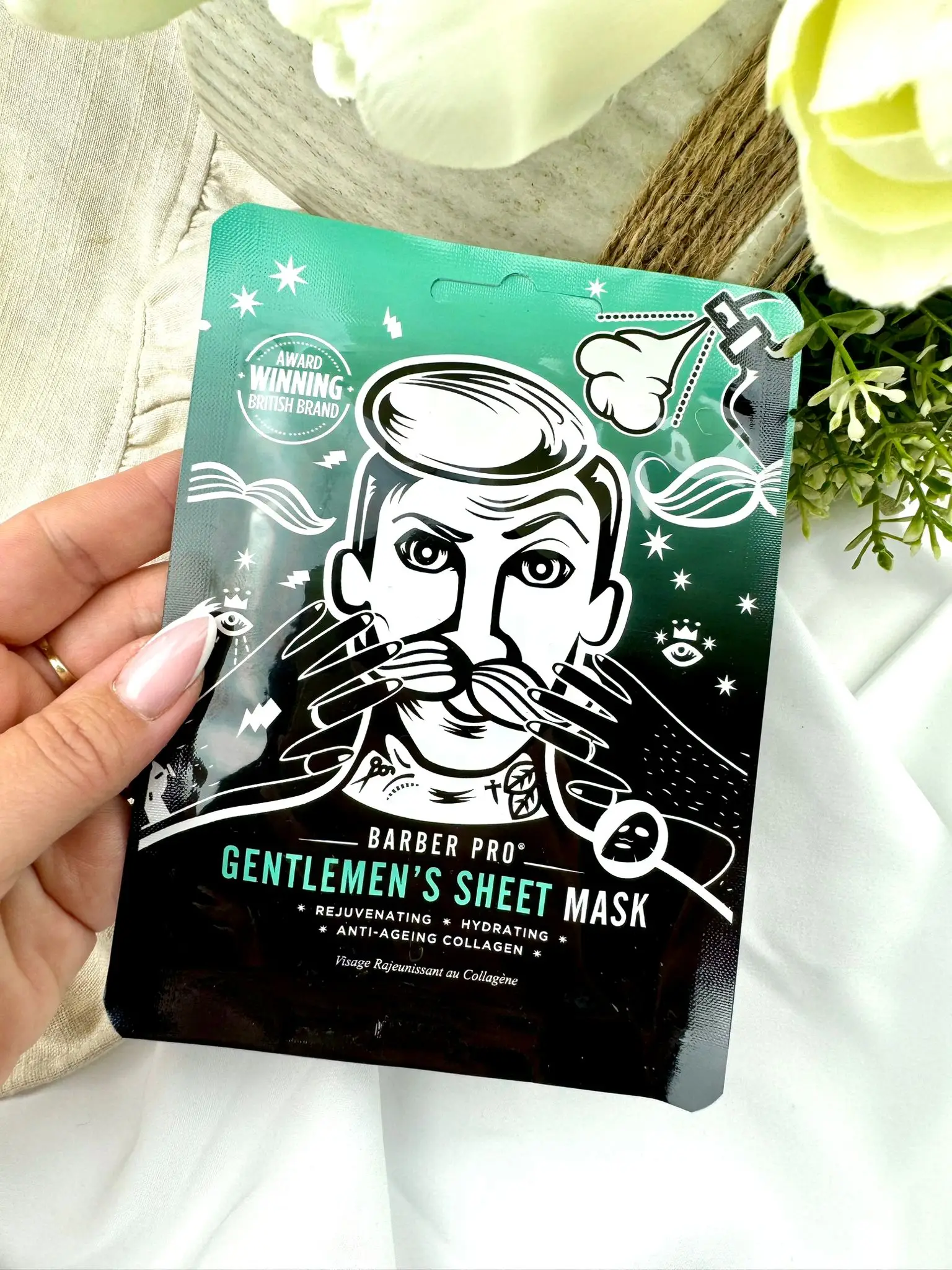 Barber Pro Gentlemen's Sheet Mask, this hydrating and rejuvenating treatment will refresh the skin in just 15mins. - Image 1