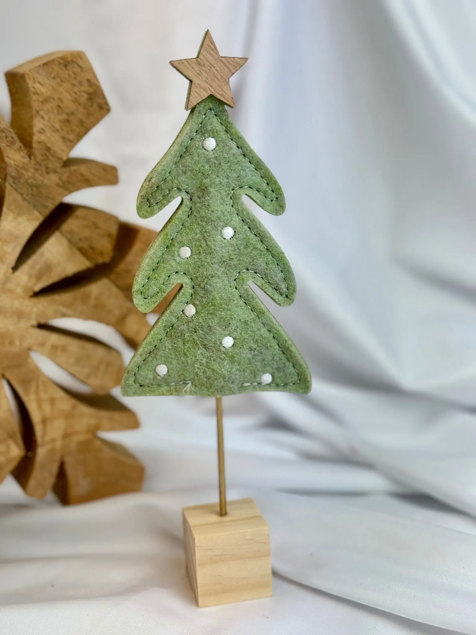 Cute green felt Christmas Tree - Image 1