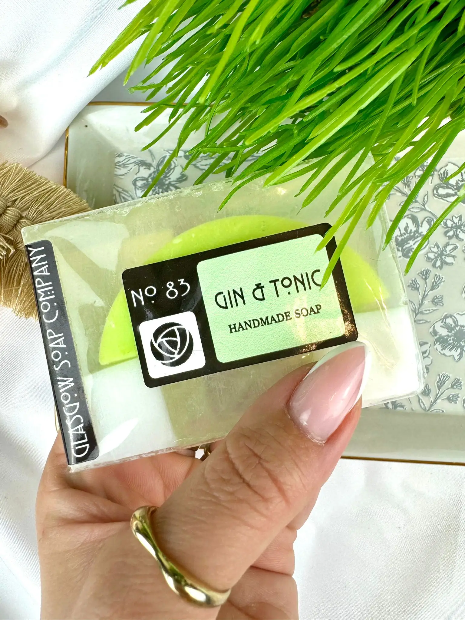 "Gin and tonic" Handmade Soap slice 120g, with zesty lime and mixed botanical fragrance - Image 1