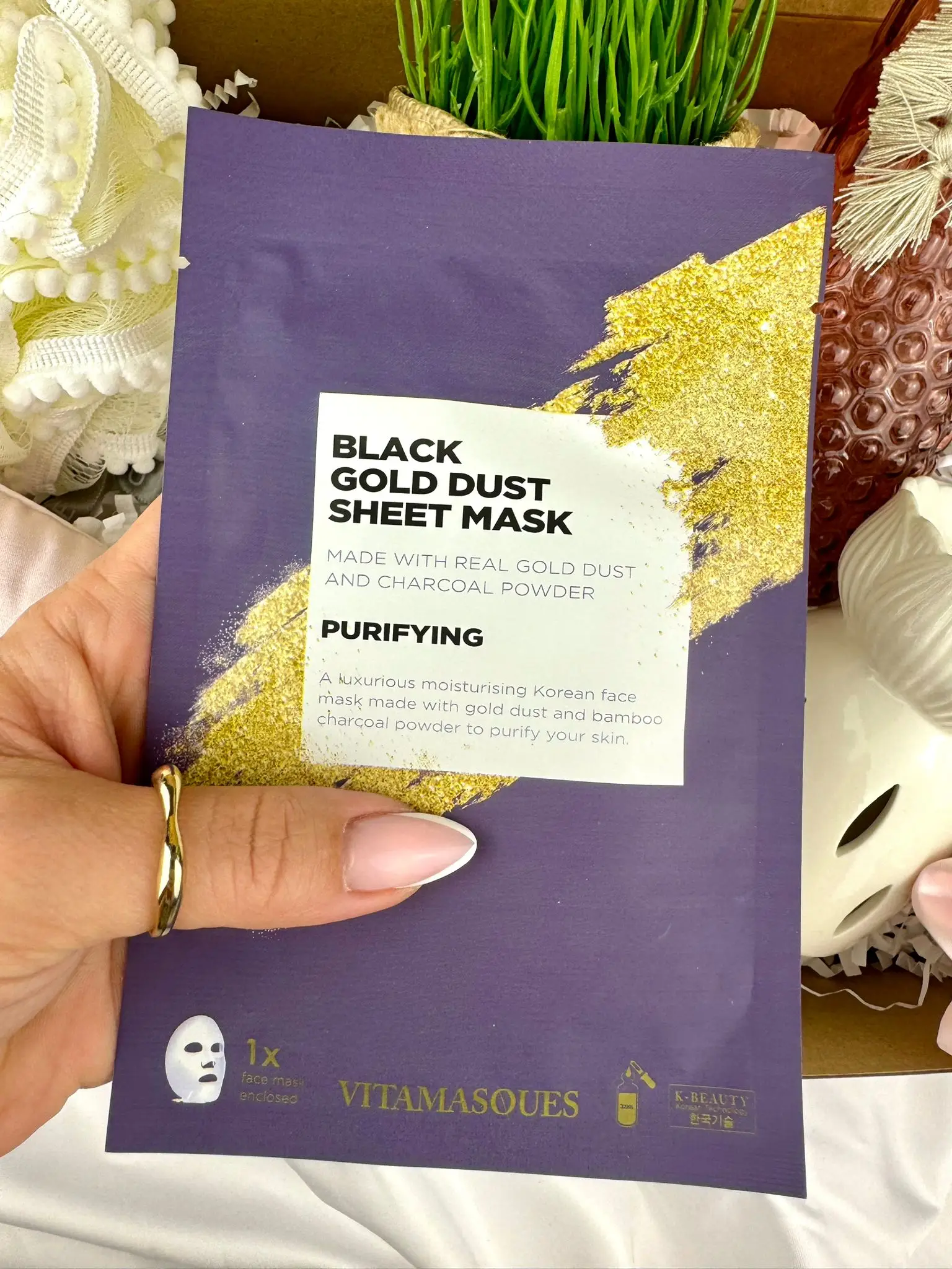 Black Gold Dust Sheet Mask infused with real gold dust and bamboo charcoal powder, this Korean face mask purifies and moisturises skin - Image 1
